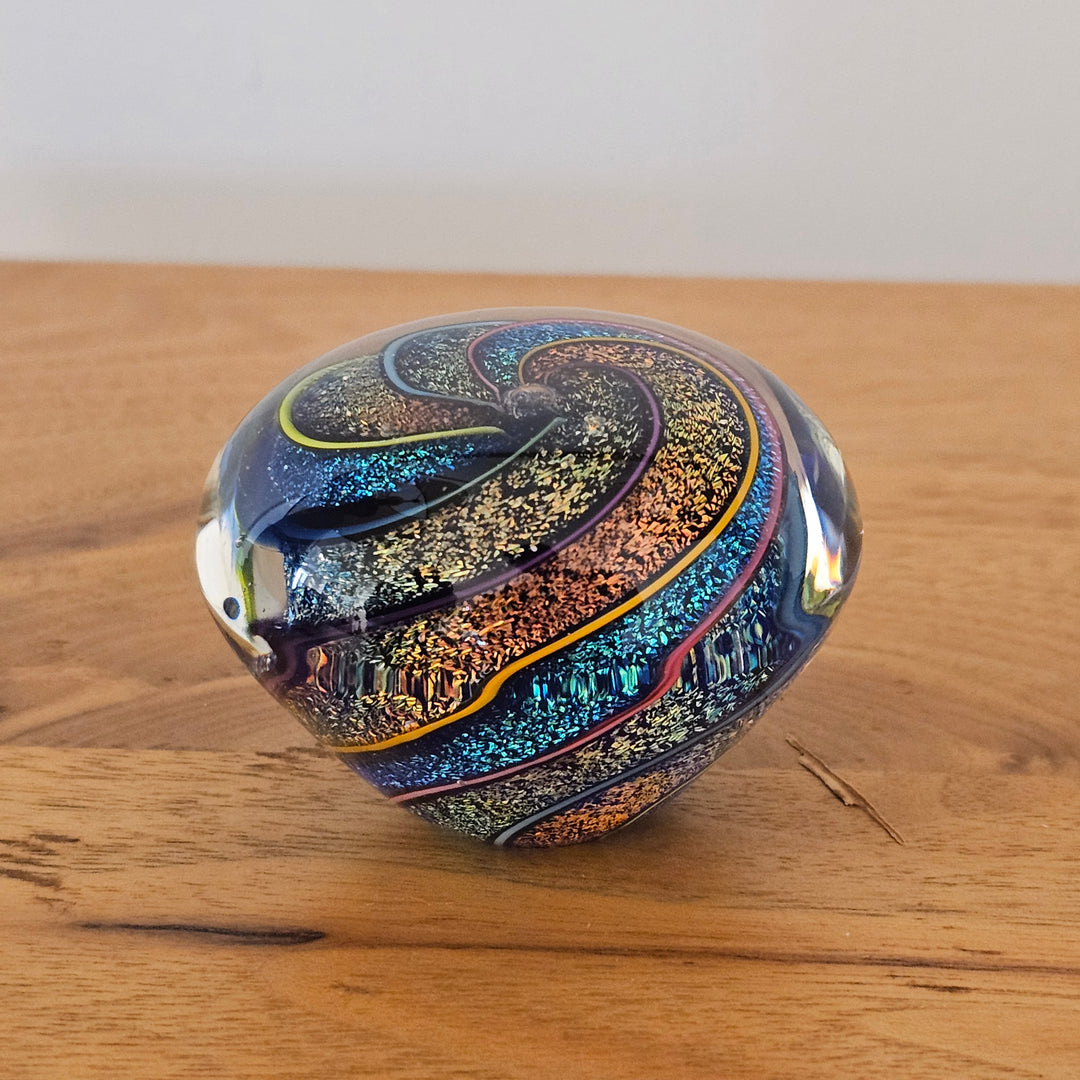 Vtg Glass Eye Studio Paperweight
