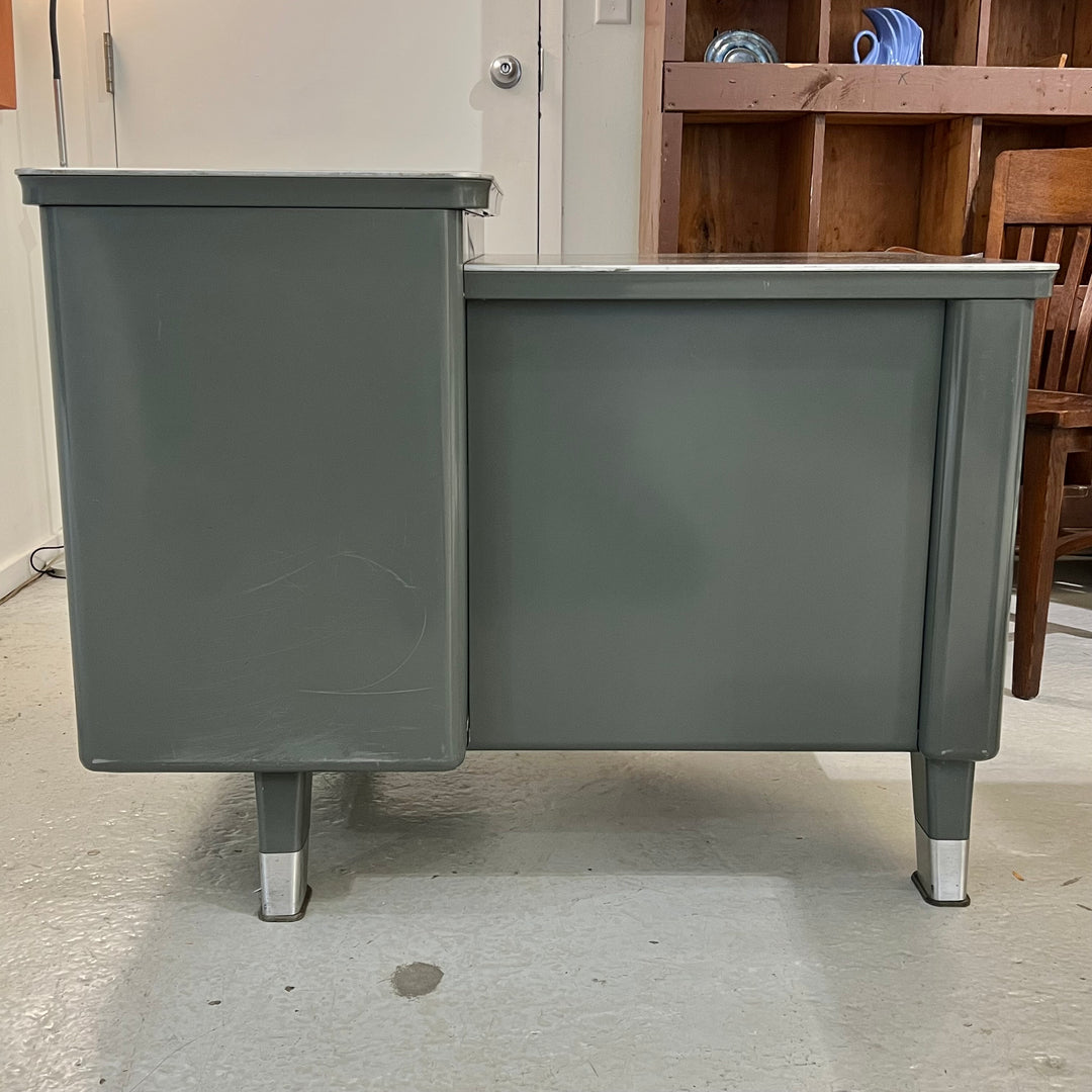 GF Generalaire Bi-level Metal Tanker Desk